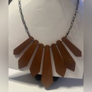 Elegant Plunder Brown Wood Necklace